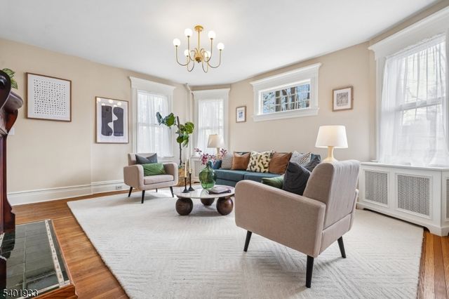 11 Valley Pl, Montclair Twp., NJ 07043