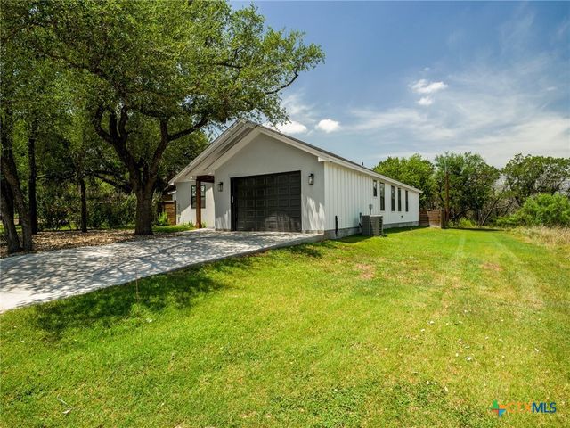 638 Oak Lane, Cottonwood Shores, TX 78657