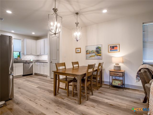 638 Oak Lane, Cottonwood Shores, TX 78657