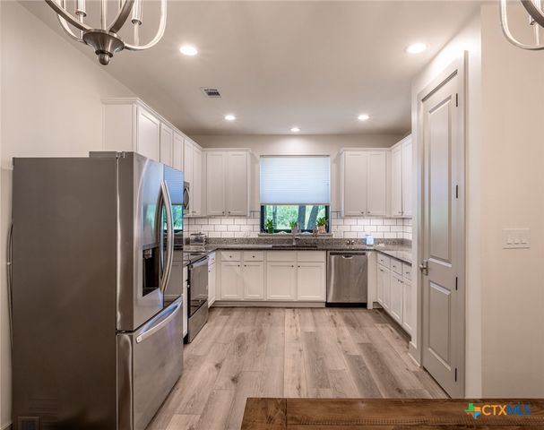 638 Oak Lane, Cottonwood Shores, TX 78657