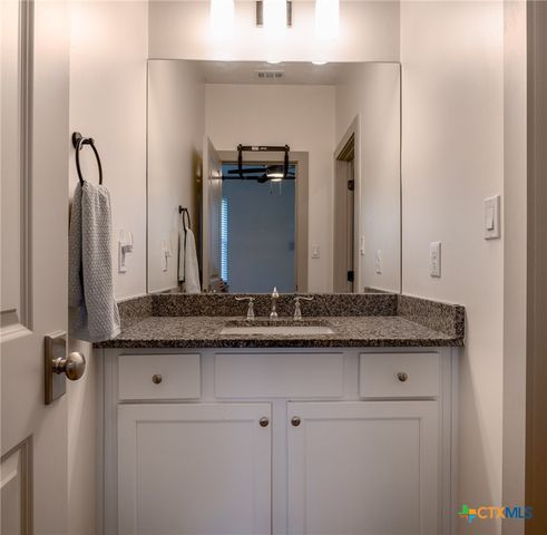 638 Oak Lane, Cottonwood Shores, TX 78657