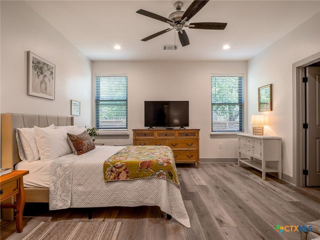 638 Oak Lane, Cottonwood Shores, TX 78657