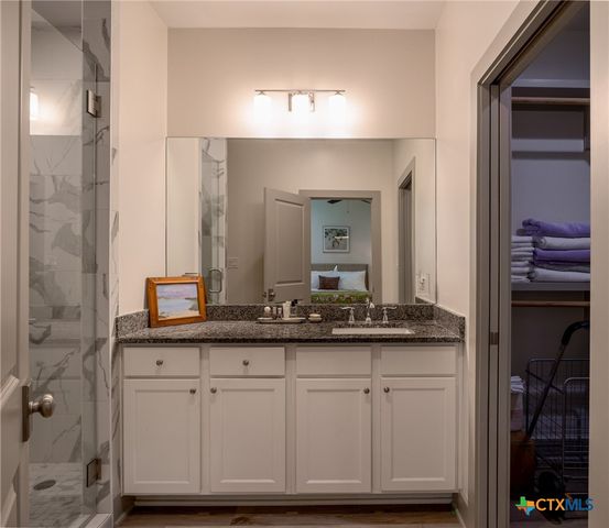 638 Oak Lane, Cottonwood Shores, TX 78657