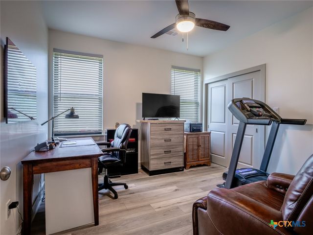 638 Oak Lane, Cottonwood Shores, TX 78657