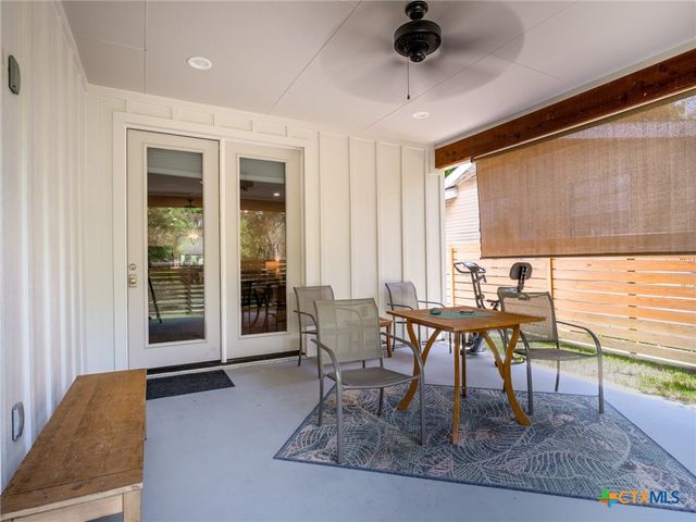 638 Oak Lane, Cottonwood Shores, TX 78657
