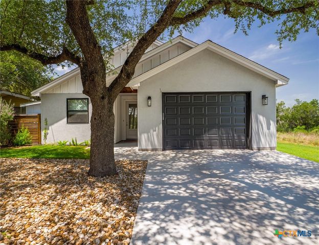 638 Oak Lane, Cottonwood Shores, TX 78657