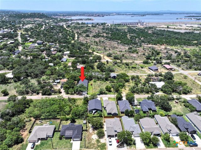 638 Oak Lane, Cottonwood Shores, TX 78657