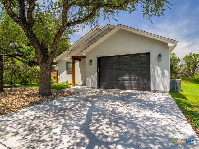 638 Oak Lane, Cottonwood Shores, TX 78657