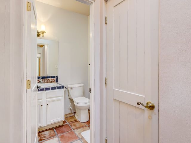 3221 La Paz, Santa Fe, NM 87507