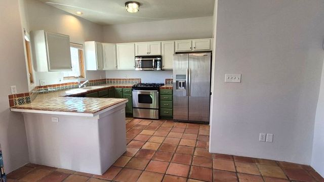 3221 La Paz, Santa Fe, NM 87507