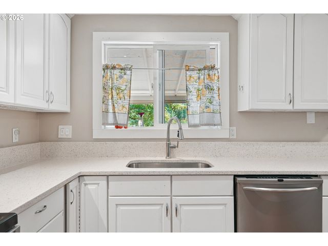 1518 SPRING GARDEN Way, Forest Grove, OR 97116