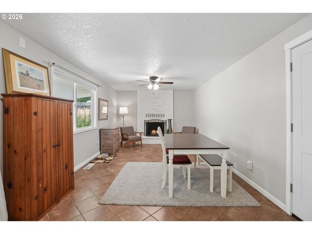 1518 SPRING GARDEN Way, Forest Grove, OR 97116