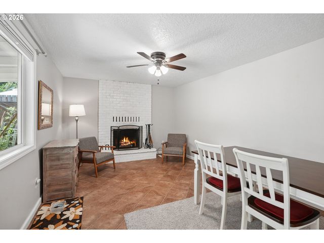 1518 SPRING GARDEN Way, Forest Grove, OR 97116