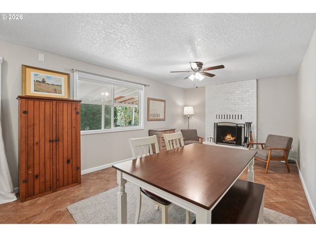 1518 SPRING GARDEN Way, Forest Grove, OR 97116
