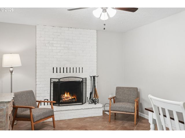 1518 SPRING GARDEN Way, Forest Grove, OR 97116