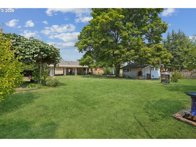 1518 SPRING GARDEN Way, Forest Grove, OR 97116