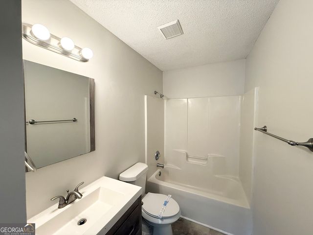 5753 Three Lakes Drive, Atlanta, GA 30349