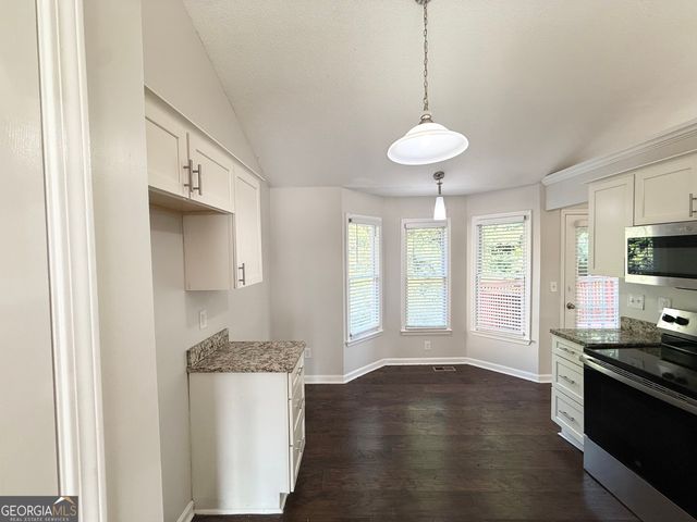 5753 Three Lakes Drive, Atlanta, GA 30349
