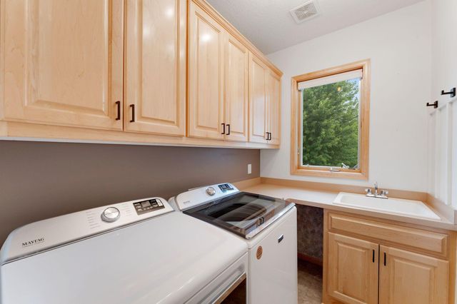 10130 Yates Court N, Brooklyn Park, MN 55443