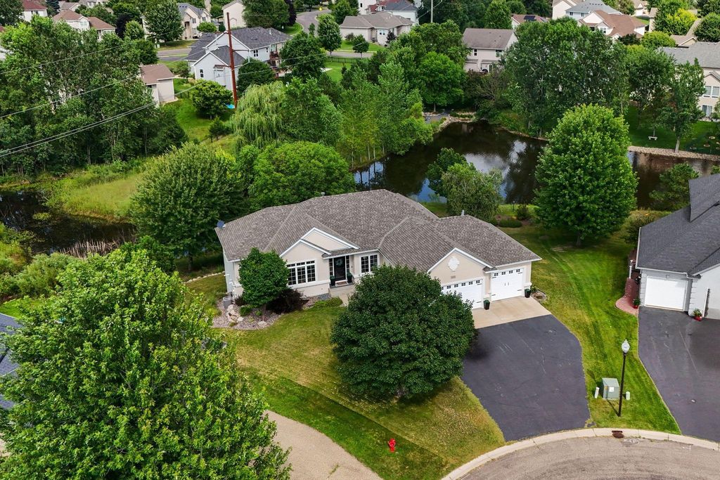 10130 Yates Court N, Brooklyn Park, MN 55443