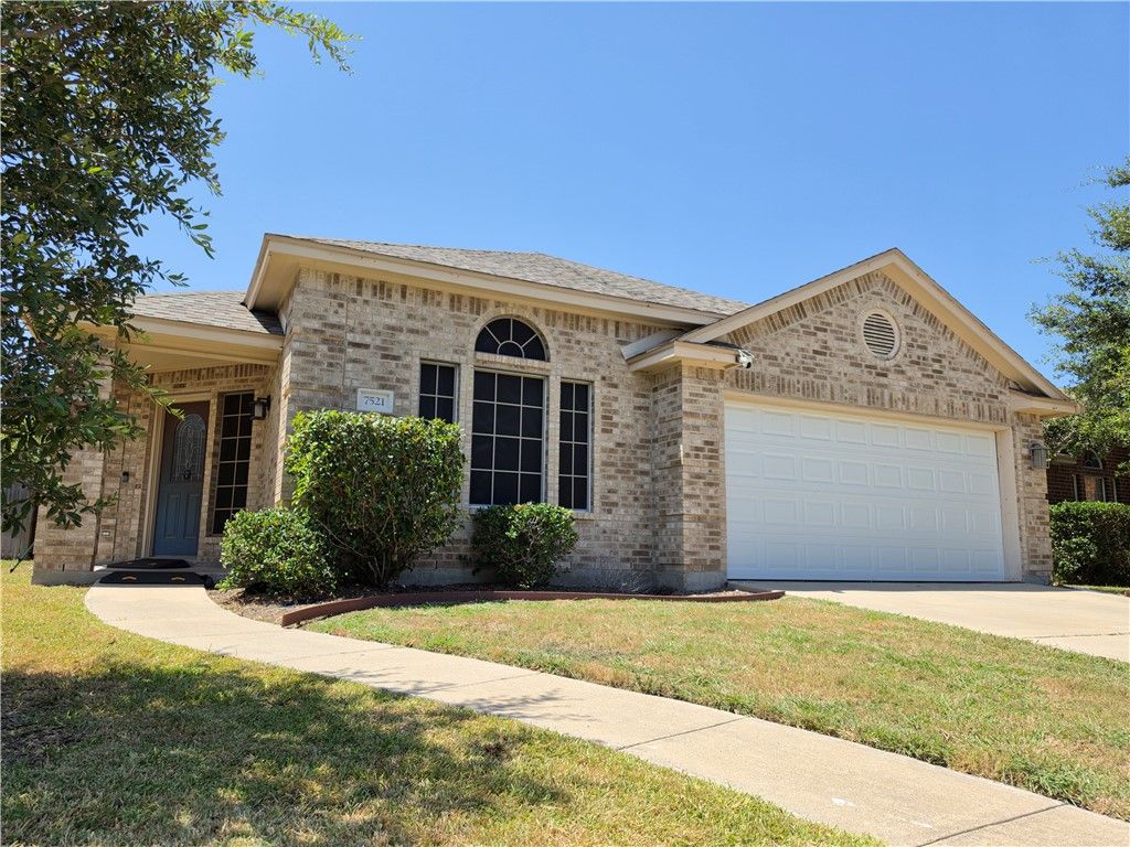 7521 Fort Griffen Dr, Corpus Christi, TX 78414 — photo 2