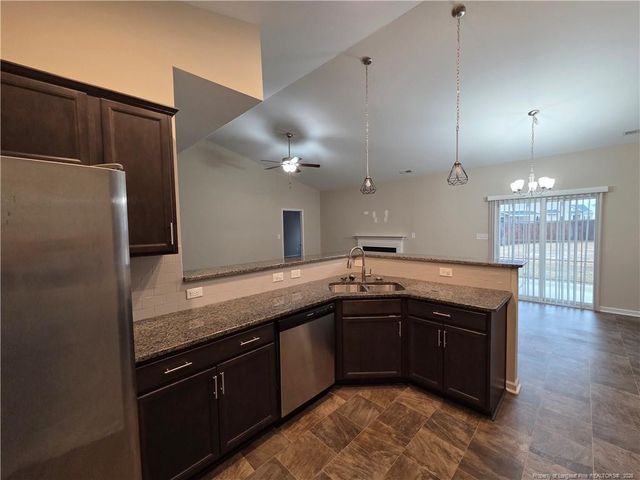 2044 Stonewash Drive, Fayetteville, NC 28306