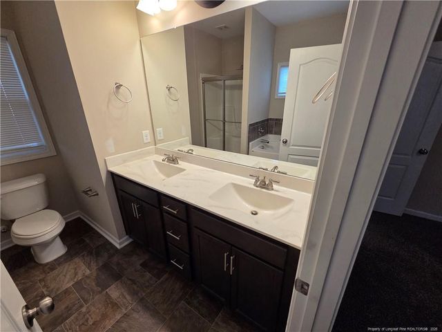 2044 Stonewash Drive, Fayetteville, NC 28306
