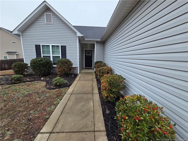 2044 Stonewash Drive, Fayetteville, NC 28306