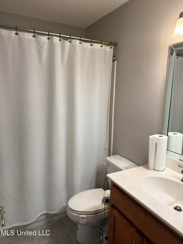 6396 Anna May Drive, Walls, MS 38680