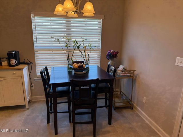 6396 Anna May Drive, Walls, MS 38680