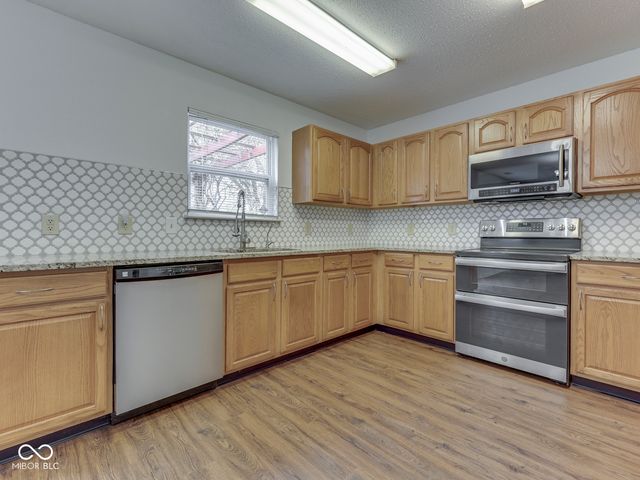 10343 Waveland Circle, Fishers, IN 46038