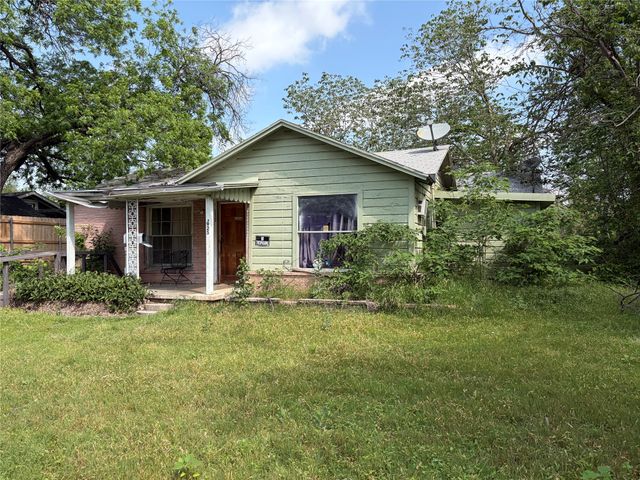 5925 Nina Lane, Haltom City, TX 76117