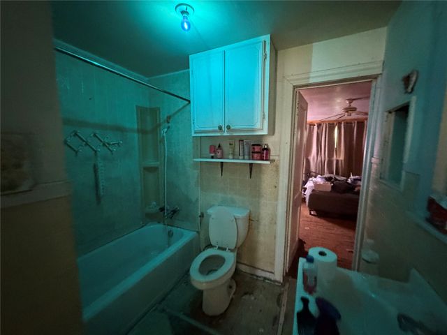 5925 Nina Lane, Haltom City, TX 76117