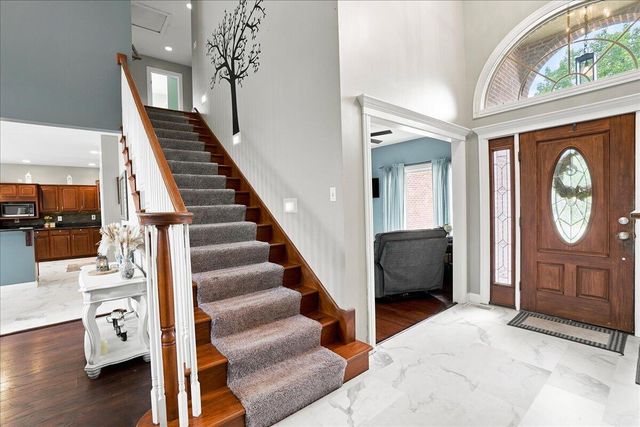 10591 Erie Drive, Crown Point, IN 46307
