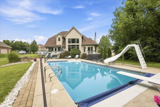 10591 Erie Drive, Crown Point, IN 46307