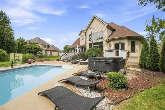 10591 Erie Drive, Crown Point, IN 46307