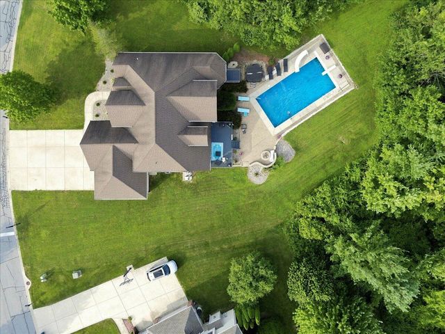 10591 Erie Drive, Crown Point, IN 46307