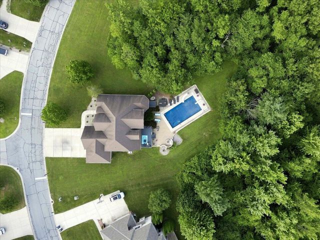 10591 Erie Drive, Crown Point, IN 46307