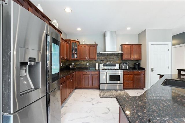 10591 Erie Drive, Crown Point, IN 46307