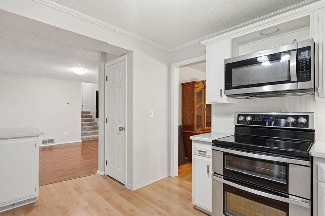 1005 W Bellwood Dr, Spokane, WA 99218