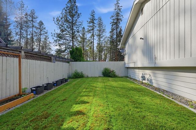1005 W Bellwood Dr, Spokane, WA 99218