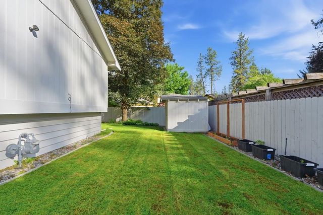 1005 W Bellwood Dr, Spokane, WA 99218