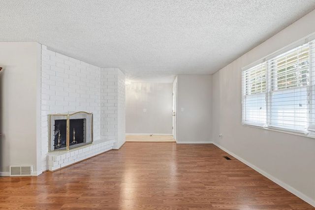 1005 W Bellwood Dr, Spokane, WA 99218