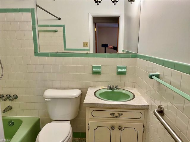 347 Brunell DR, Hampton, VA 23666