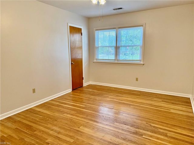 347 Brunell DR, Hampton, VA 23666