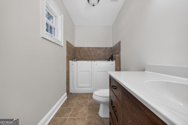 406 Vineyard Road, Griffin, GA 30223