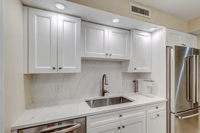 3000 N Ocean Drive 4 G, Singer Island, FL 33404