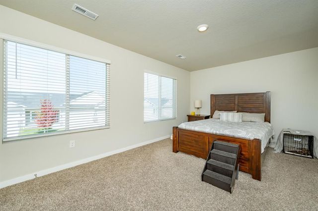 9656 Heightsview Drive, West Des Moines, IA 50266