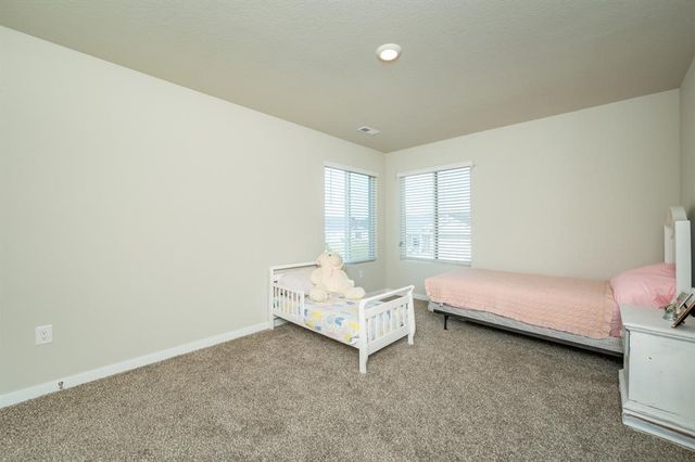 9656 Heightsview Drive, West Des Moines, IA 50266