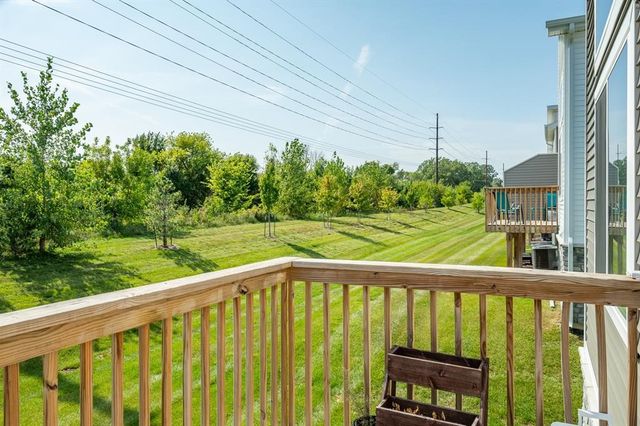 9656 Heightsview Drive, West Des Moines, IA 50266